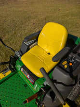 Load image into Gallery viewer, Zero Turn John Deere Z445

