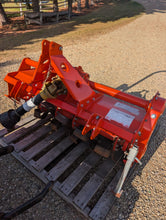 Load image into Gallery viewer, Compact Diesel Tractor John Deere 2305
