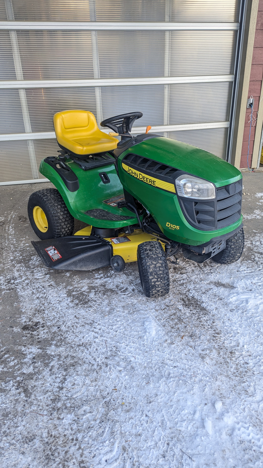 John Deere D105 lawnmower