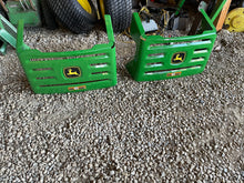 Load image into Gallery viewer, Rear fender for a JD zero turn
